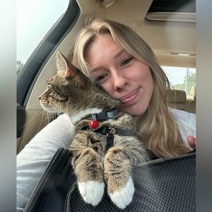 Meet your Posher, Emma